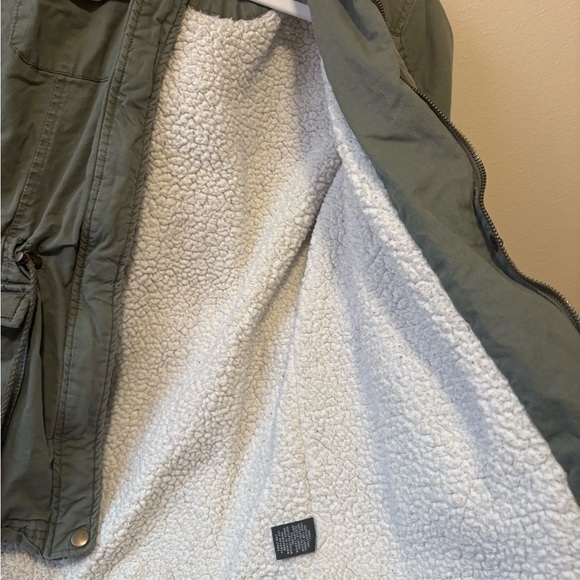 Outer Edge Medium Jacket - Picture 2 of 4